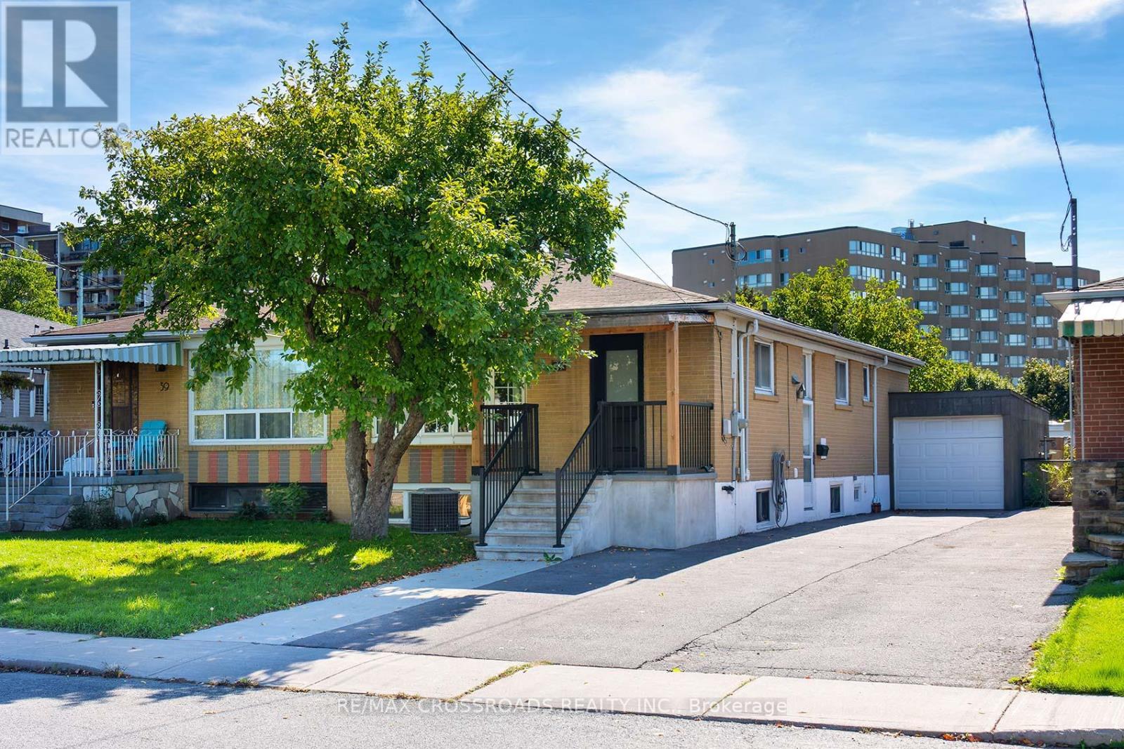 37 Avis Cres, Toronto O'connor-parkview, ON M4B 1B8