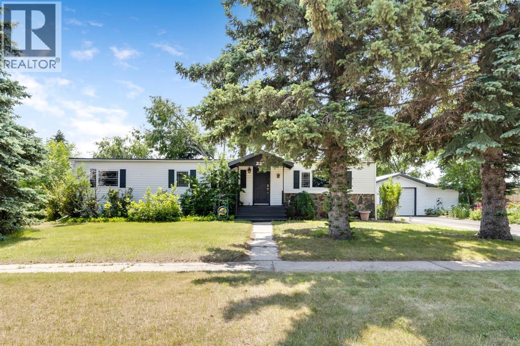 227 2 Avenue West, Rockyford, AB T0J 2R0
