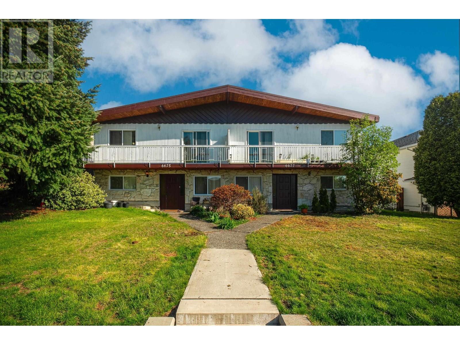 6675- 6677 Lochdale St, Burnaby, BC V5B 2M7