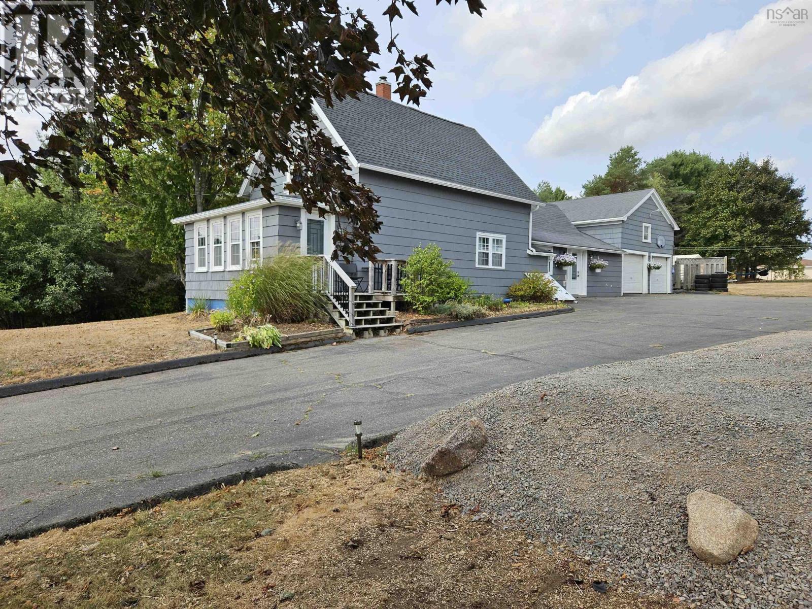 4433 Highway 1, Berwick, NS B0P 1E0