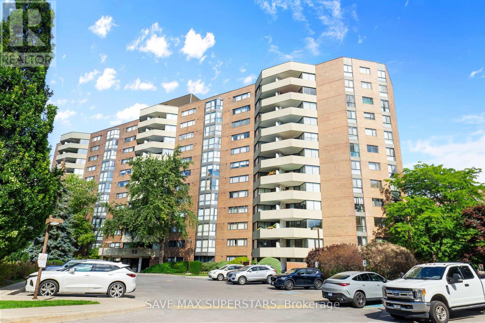 501 50 Baif Blvd, Richmond Hill, ON L4C 5M9