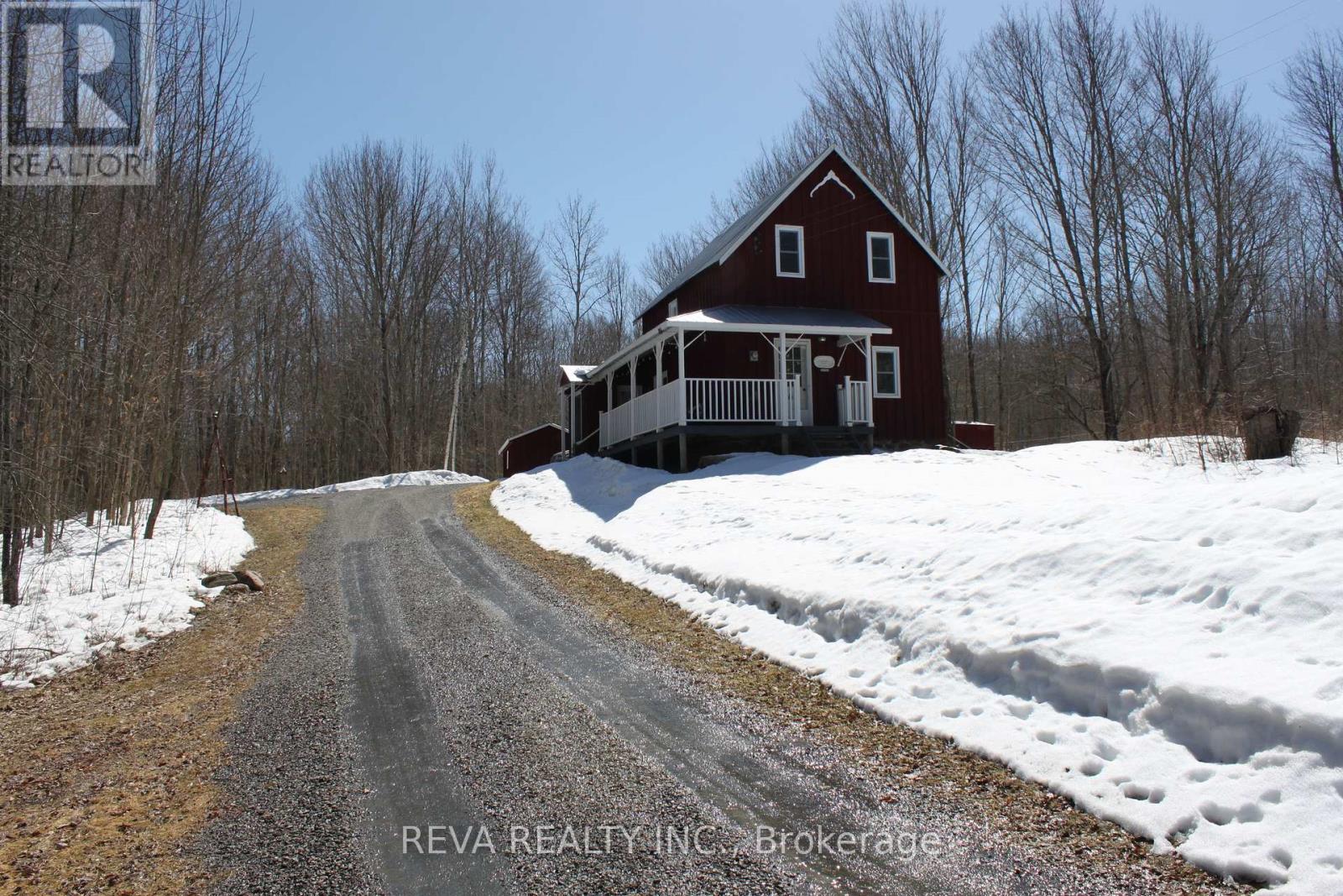 1476 Hillsview Rd, Hastings Highlands, ON K0L 2R0