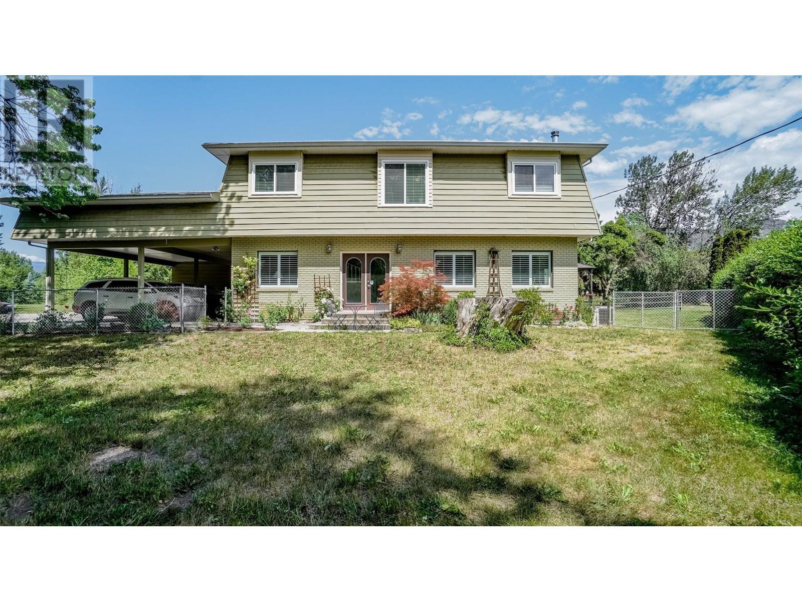 205 Greasewood Ave, Oliver, BC V0H 1T1