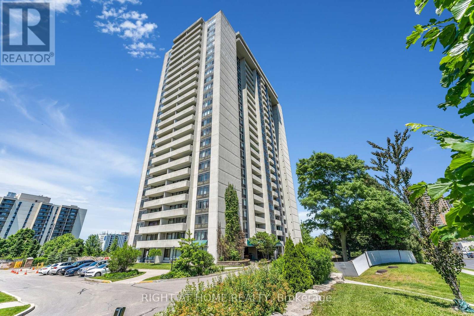 2209 3300 Don Mills Rd, Toronto, ON M2J 4X7