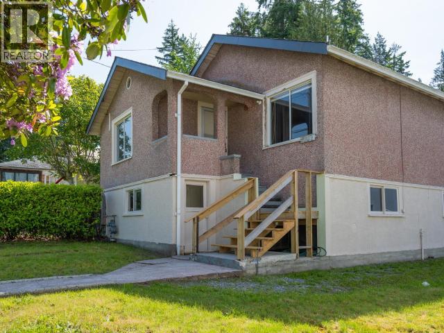 6812 Cranberry St, Powell River, BC V8A 3Z5