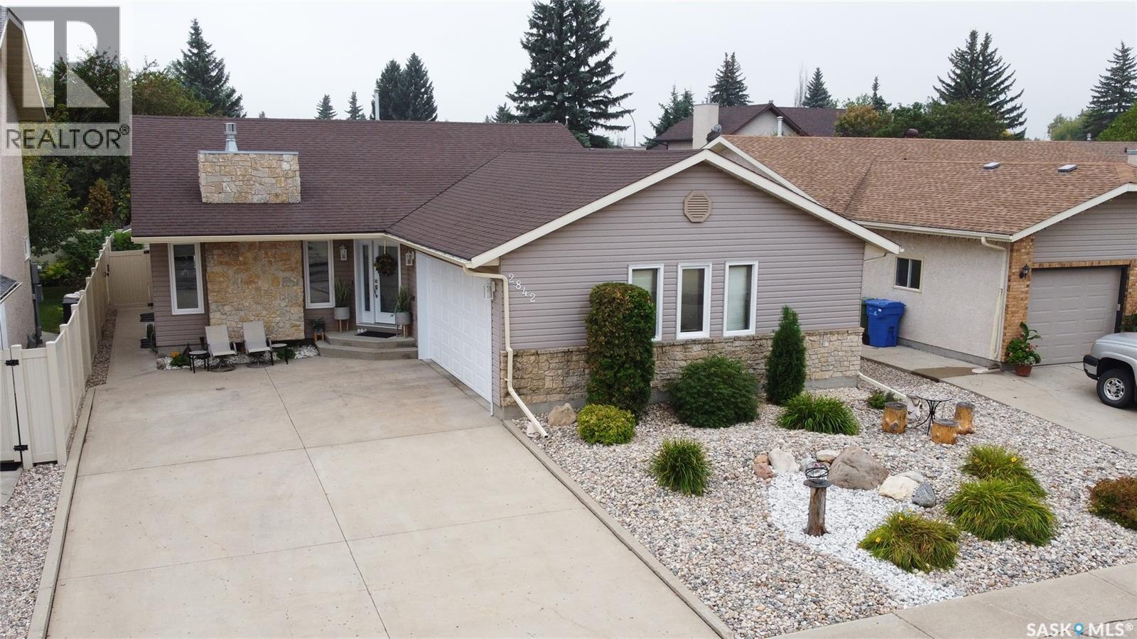 2842 Audette Bay E, Regina, SK S4V 1X1