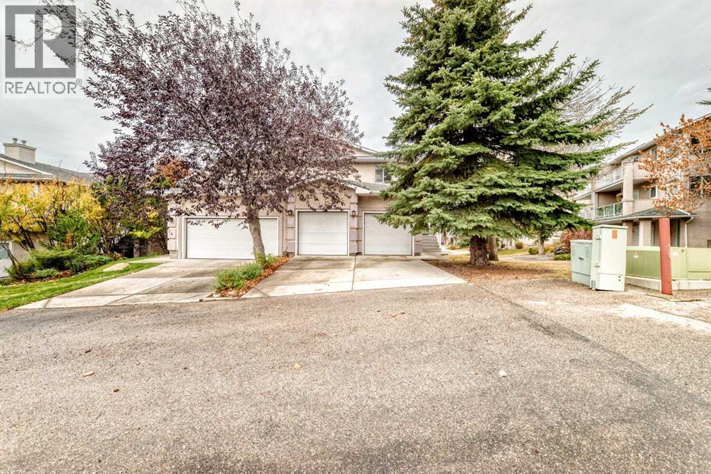 82 Sierra Morena Grn SW, Calgary, AB T3H 3E5