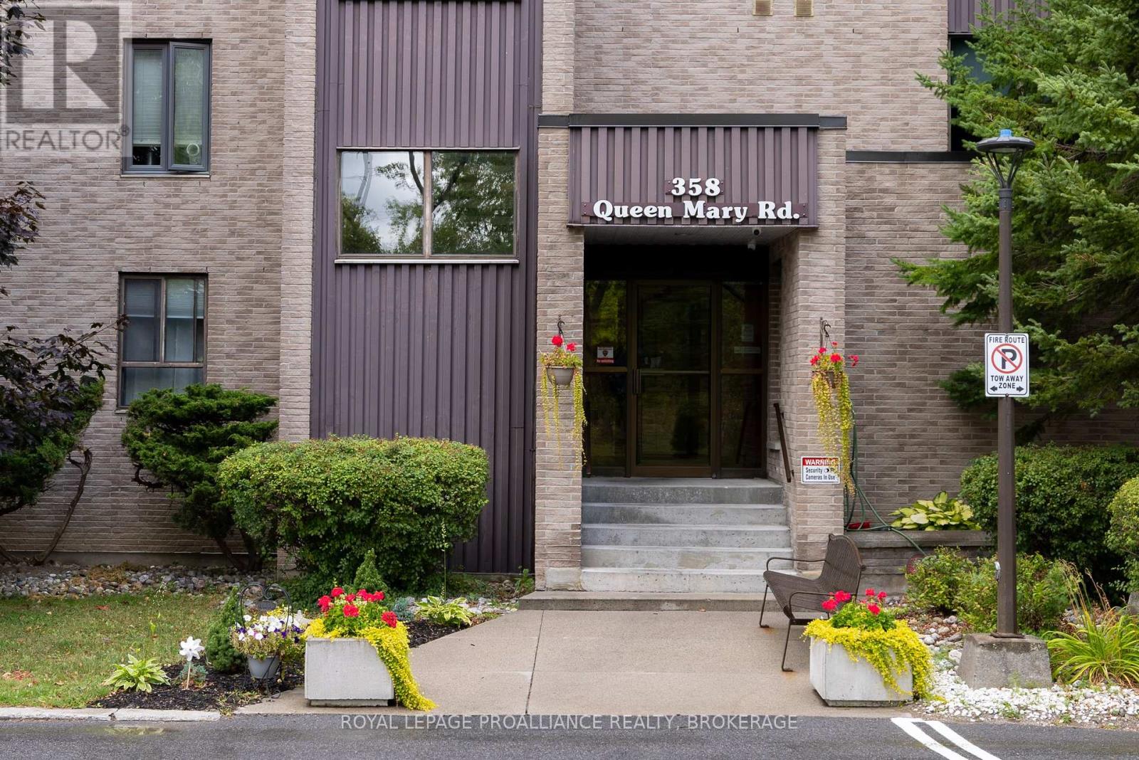 114 358 Queen Mary Rd, Kingston, ON K7M 7E8