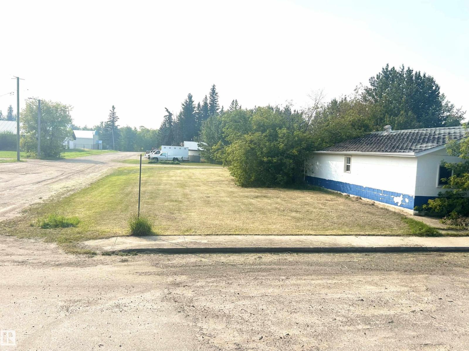 4219 Main St, Ashmont, AB T0A 0C0