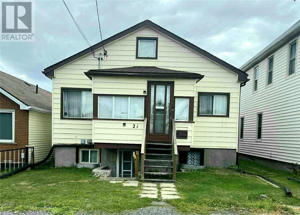 21 Gutcher Ave, Sudbury, ON P3C 3H5