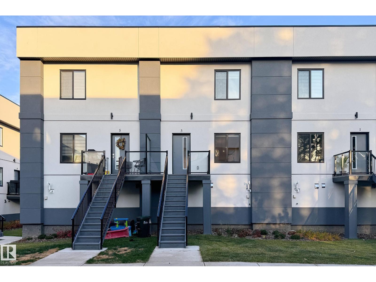 10 Salisbury Way #28, Sherwood Park, AB T8B 0B1