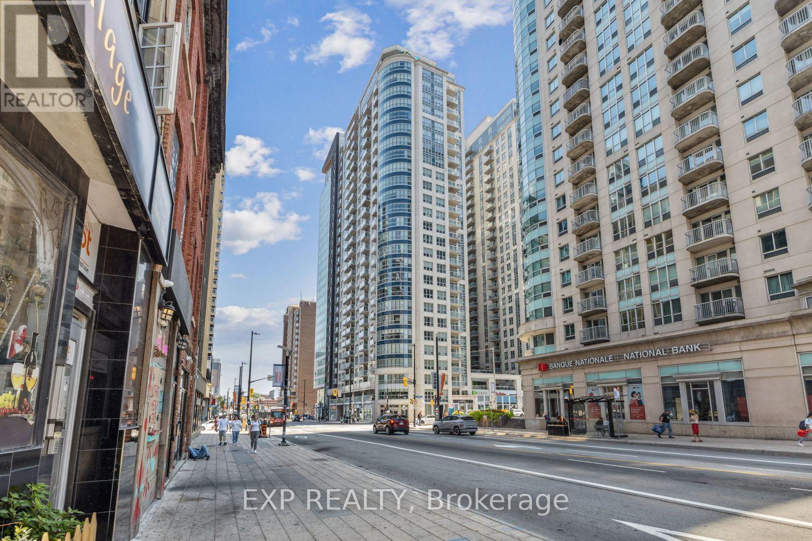 2604 242 Rideau St, Ottawa, ON K1N 0B7
