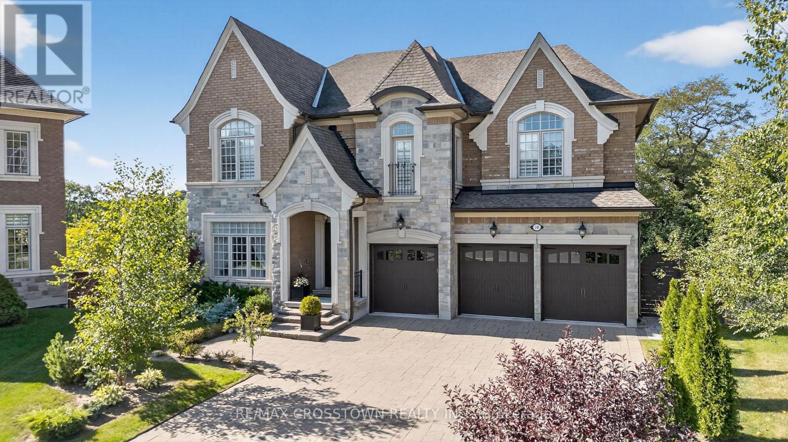 10 Annsleywood Ct, Vaughan Kleinburg, ON L4H 4G6