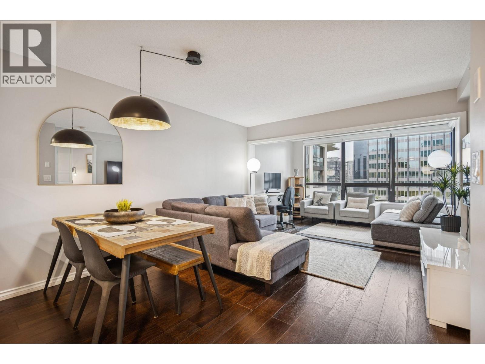 938 Smithe Street Unit 2205, Vancouver, BC V6Z 0A4