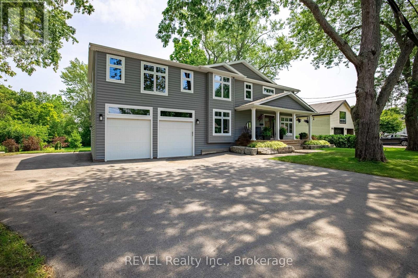 74 Montgomery Rd, Welland, ON L3C 2Y3