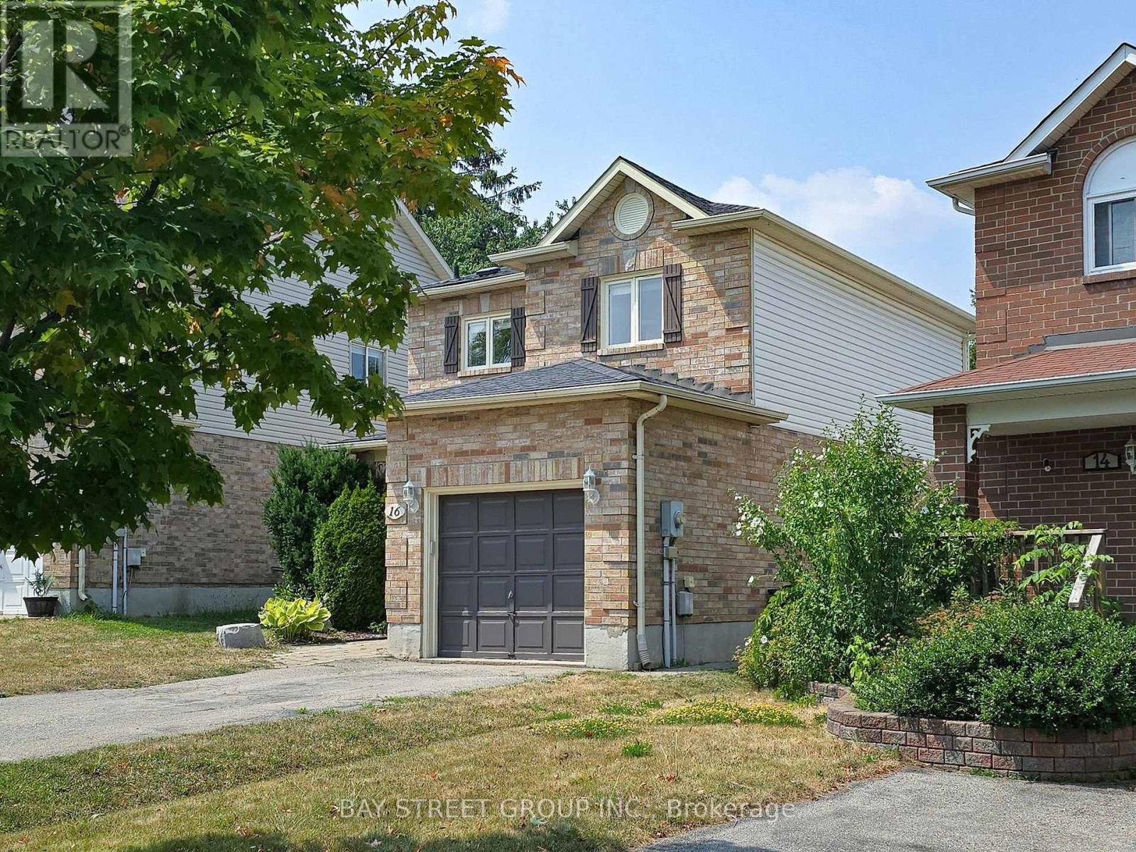 16 Bates Ct, Barrie, ON L4N 8L8