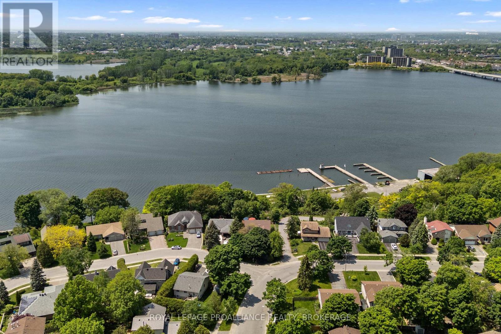 80 Limeridge Dr, Kingston, ON K7K 6L8