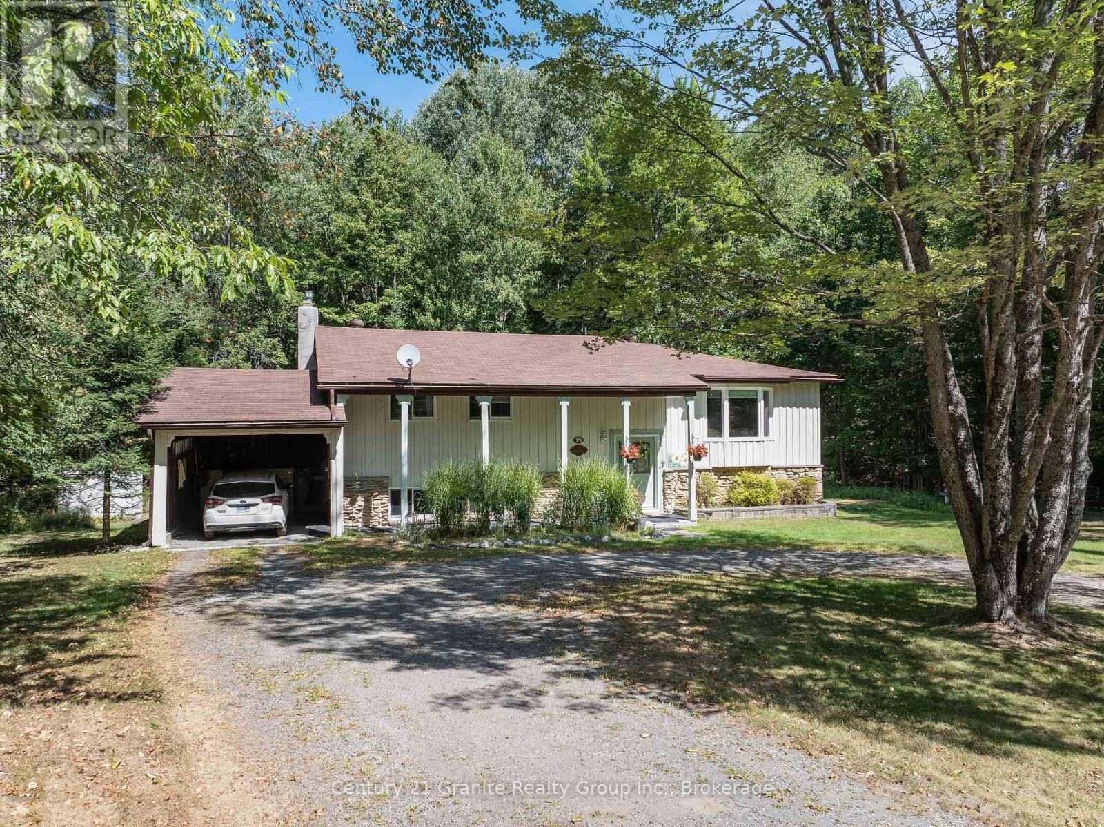 179 Riverside Dr, Dysart and Others, ON K0M 1S0