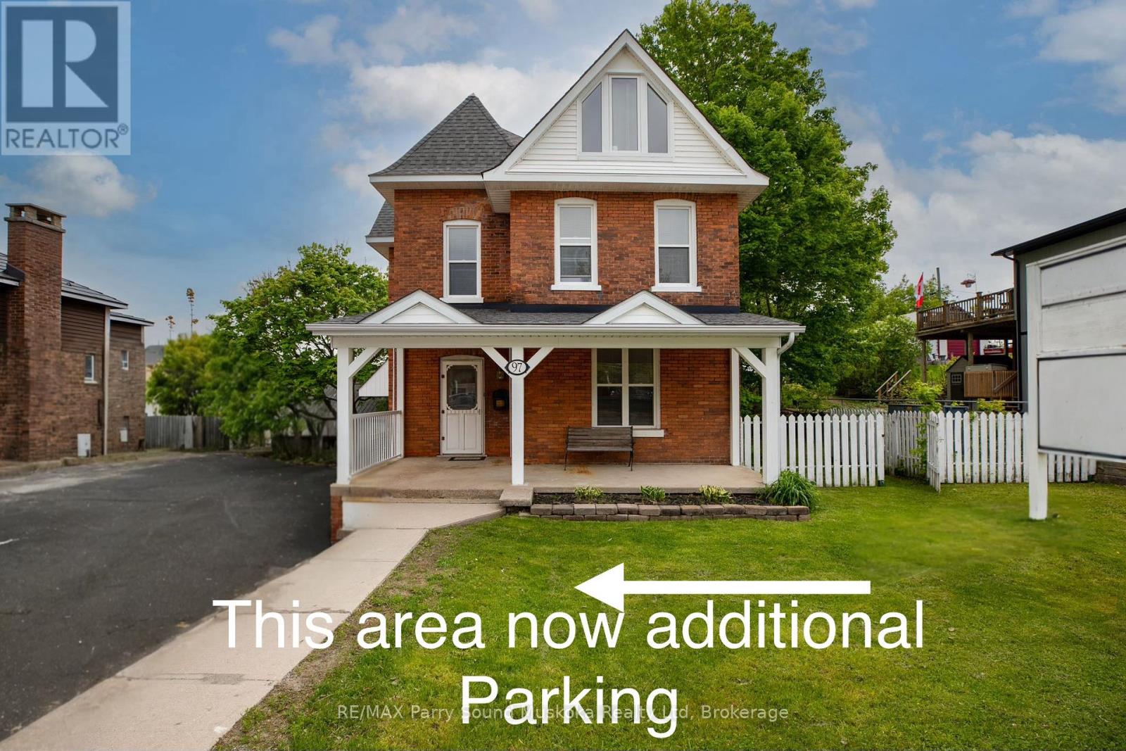 97 James St, Parry Sound, ON P2A 1T7