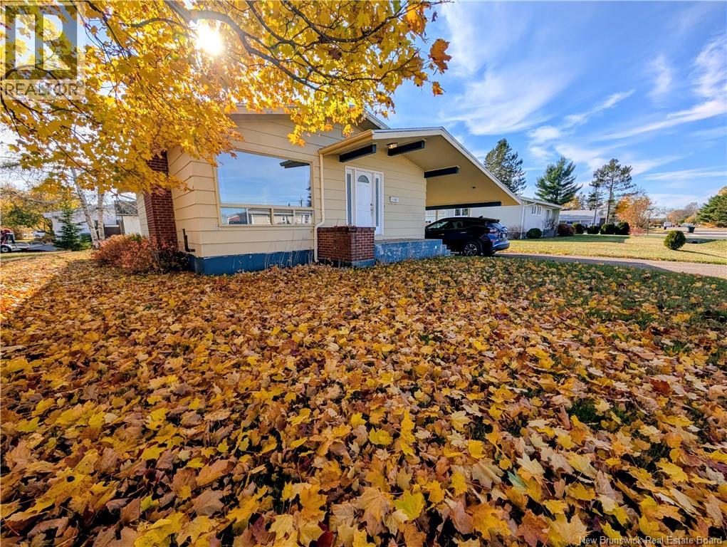 1105 Smith, Bathurst, NB E2A 3V3