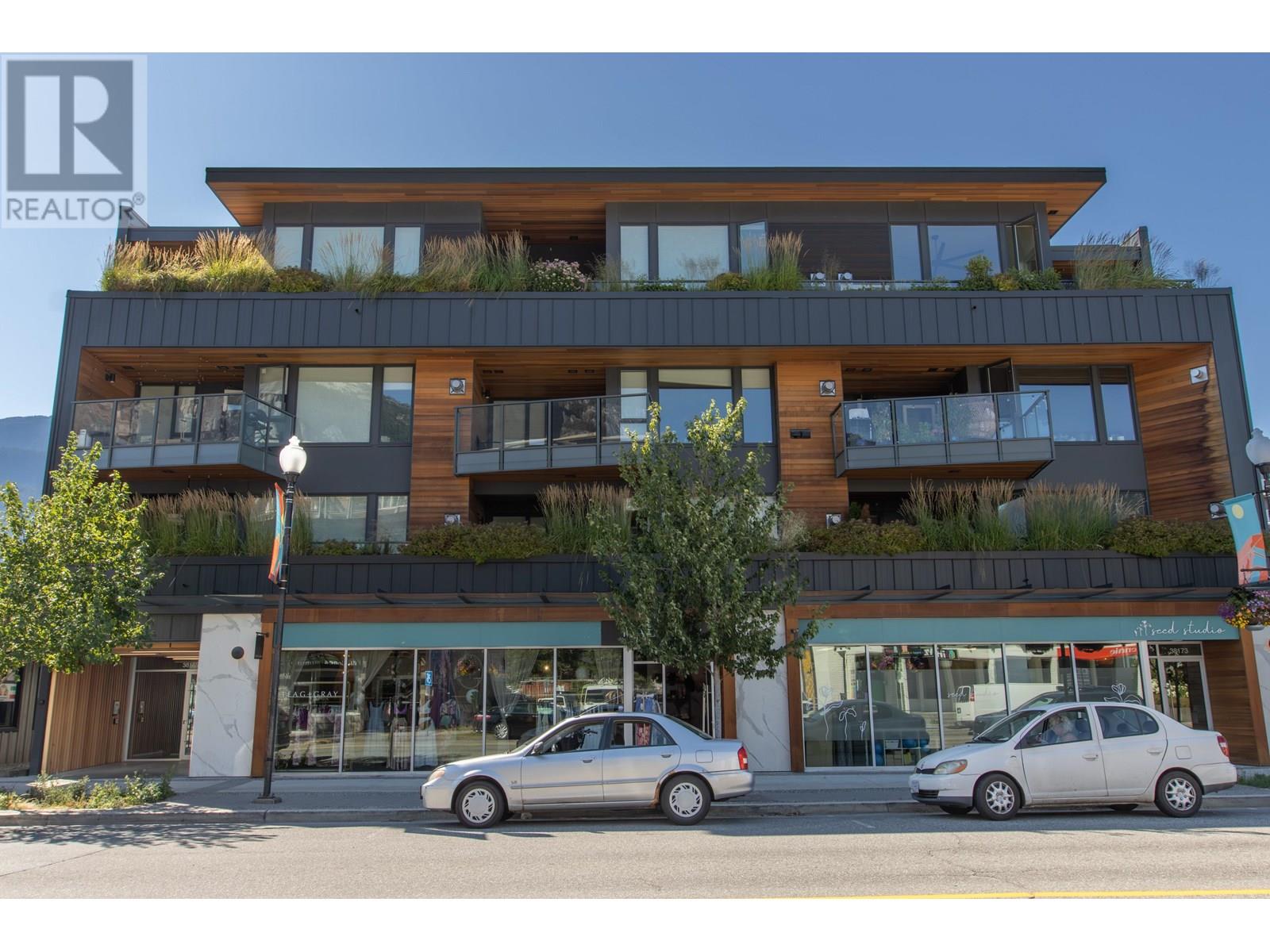 38165 Cleveland Avenue Unit 201, Squamish, BC V8B 0P1