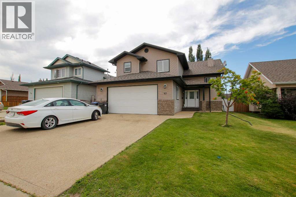 43 Lindman Close, Sylvan Lake, AB T4S 2M5