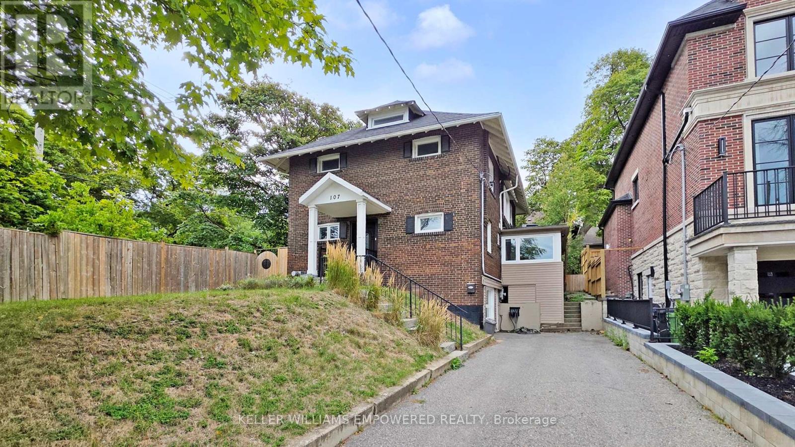 107 Lawrence Cres, Toronto, ON M4N 1N5