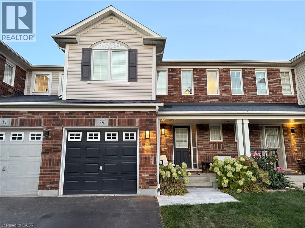 39 Abbott Cres, Cambridge, ON N3C 0C9