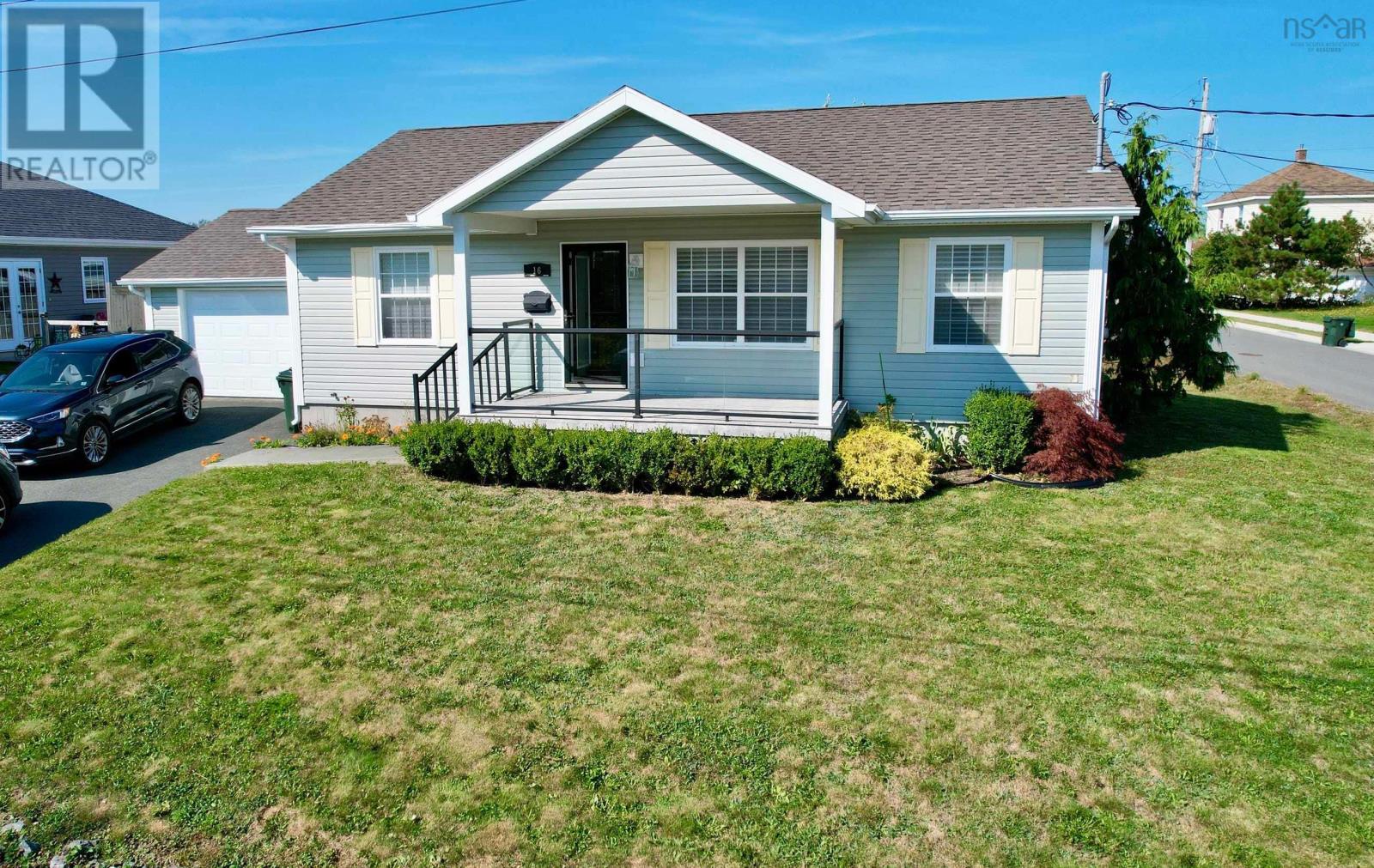 16 Melrose Ave, Glace Bay, NS B1A 5G2