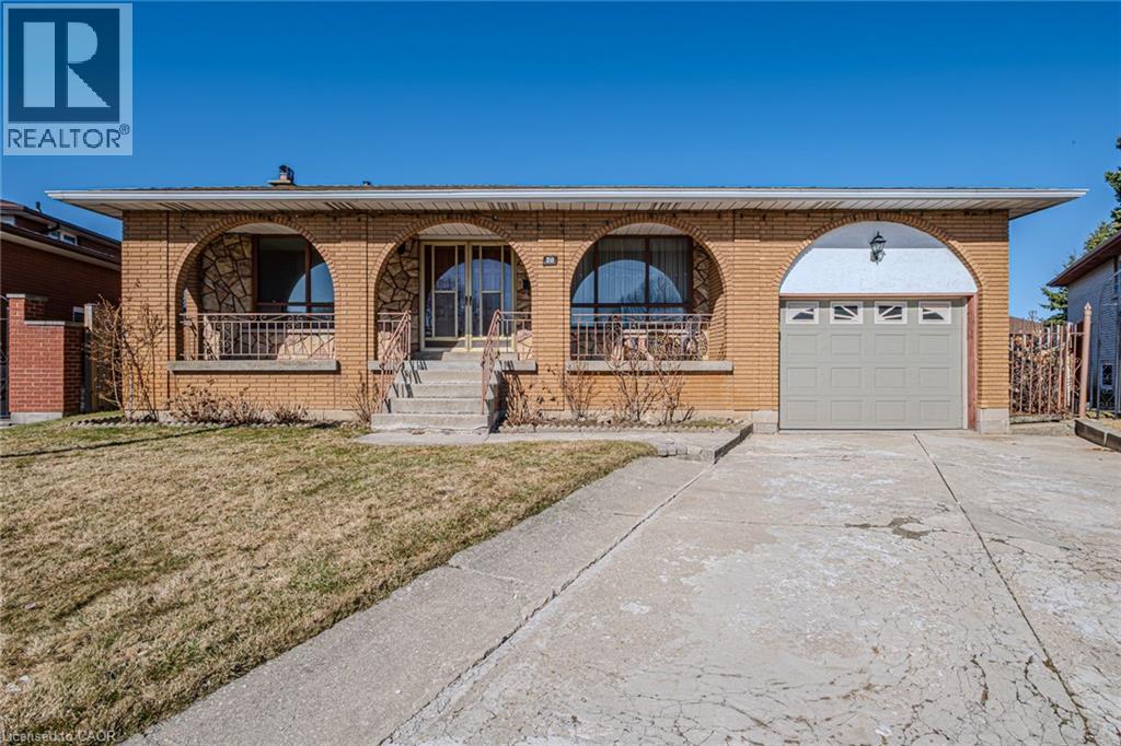 20 Harvard Pl, Hamilton, ON L9B 1S2