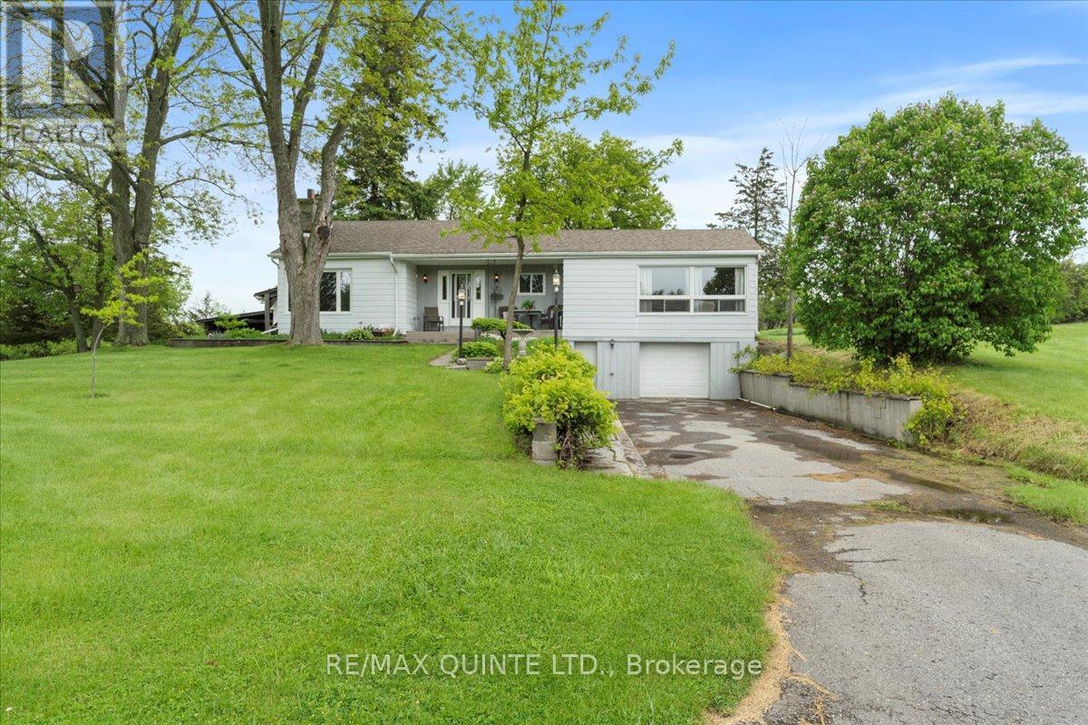 404 Bridge St W, Belleville, ON K8P 0B5