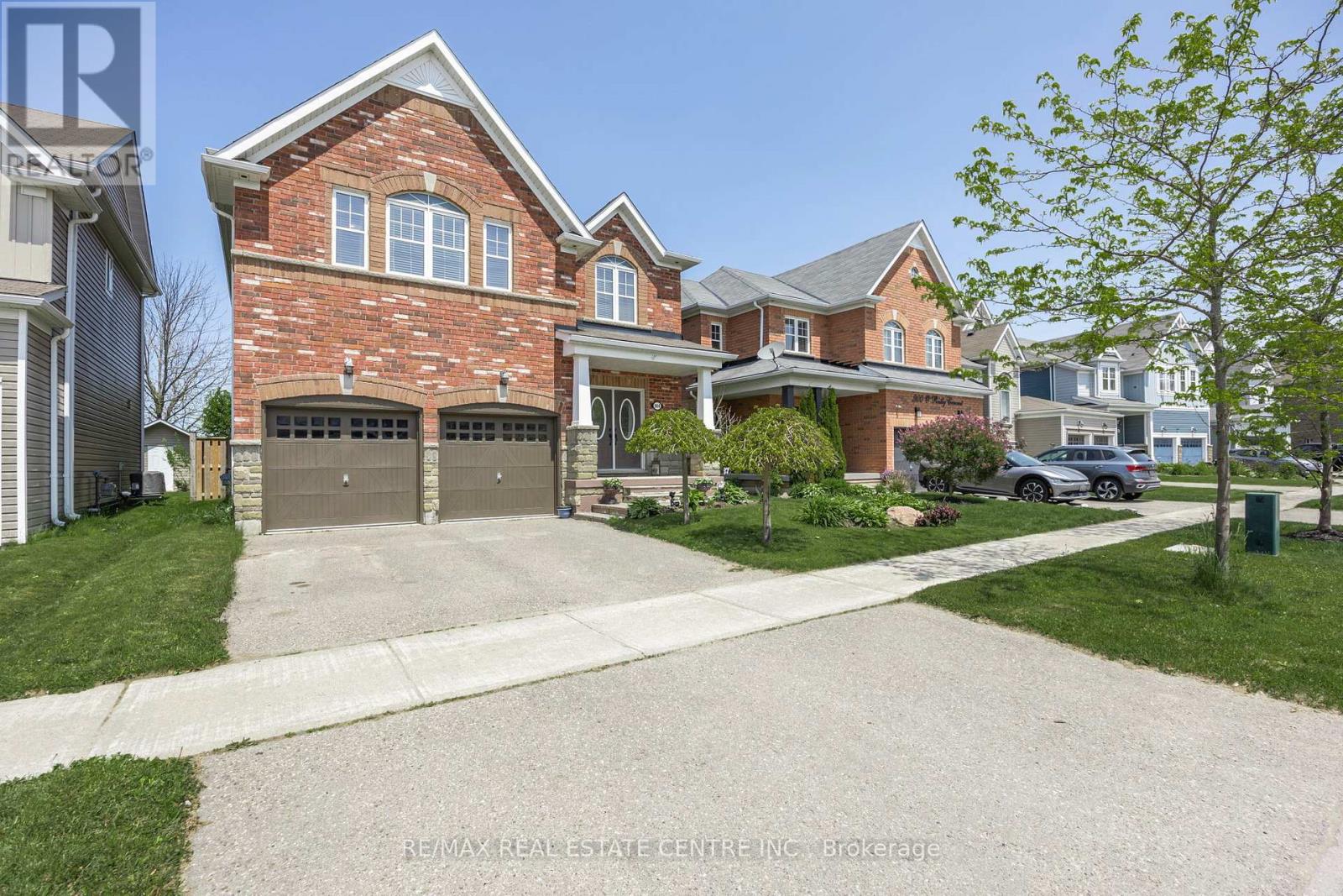 904 Oreilly Cres, Shelburne, ON L9V 2S7