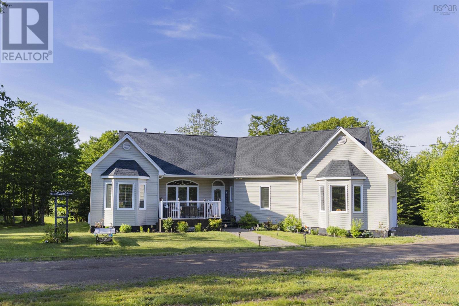 11 Chalet Dr, Old Barns, NS B6L 1Z4