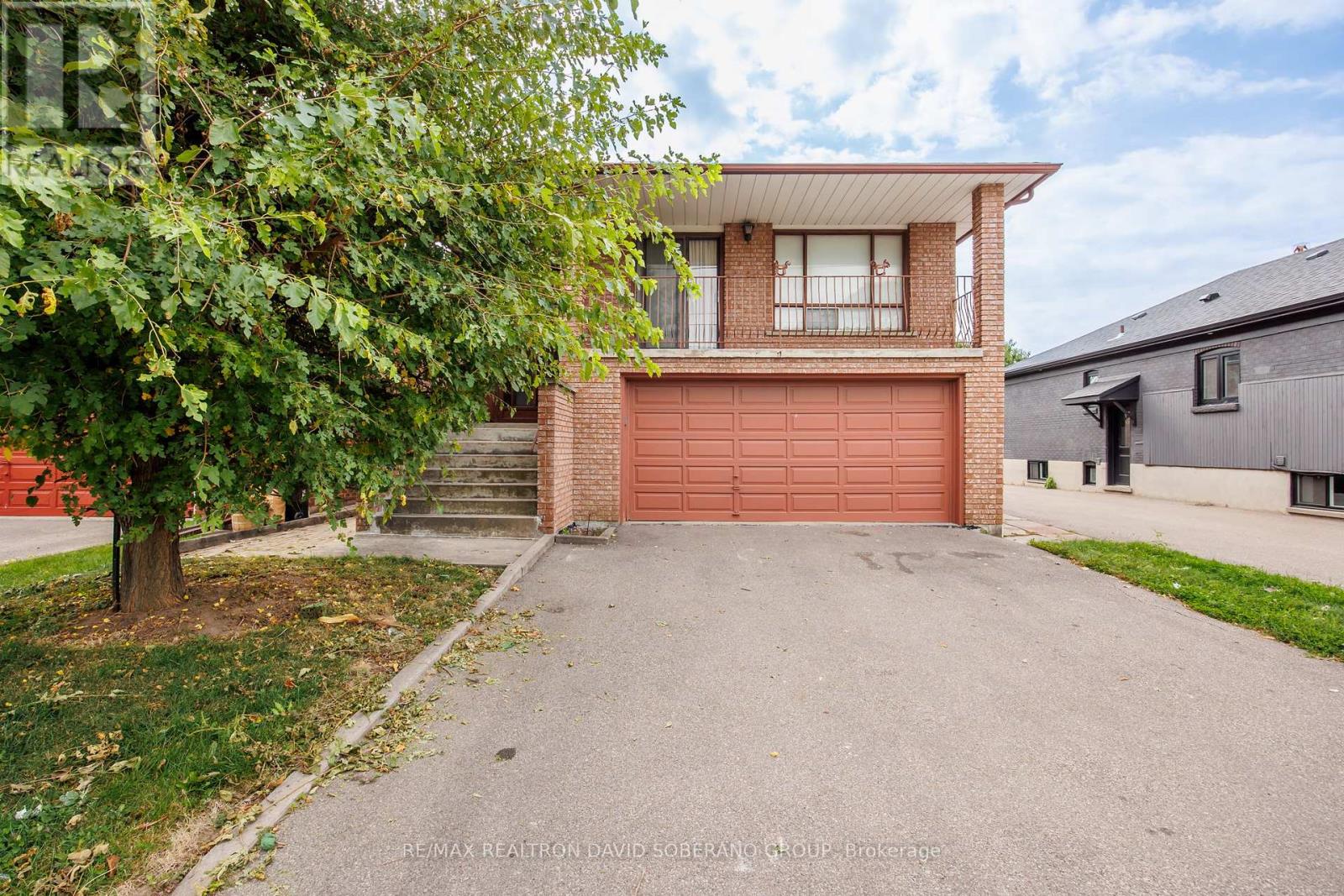 335 Ranee Ave, Toronto, ON M6A 1N9