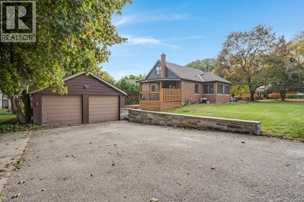 43 Dudhope Ave, Cambridge, ON N1R 4T4