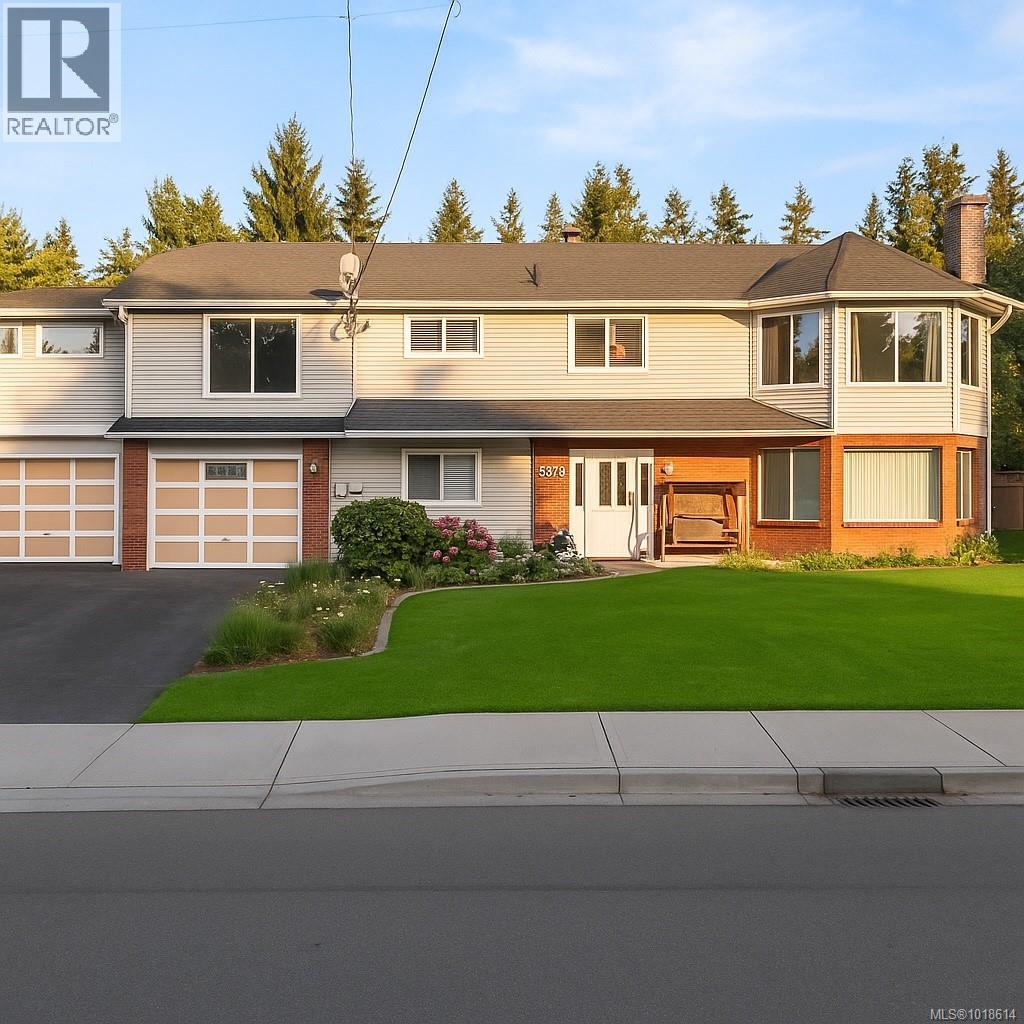 4375 Viewmont Ave, Saanich, BC V8Z 5K8