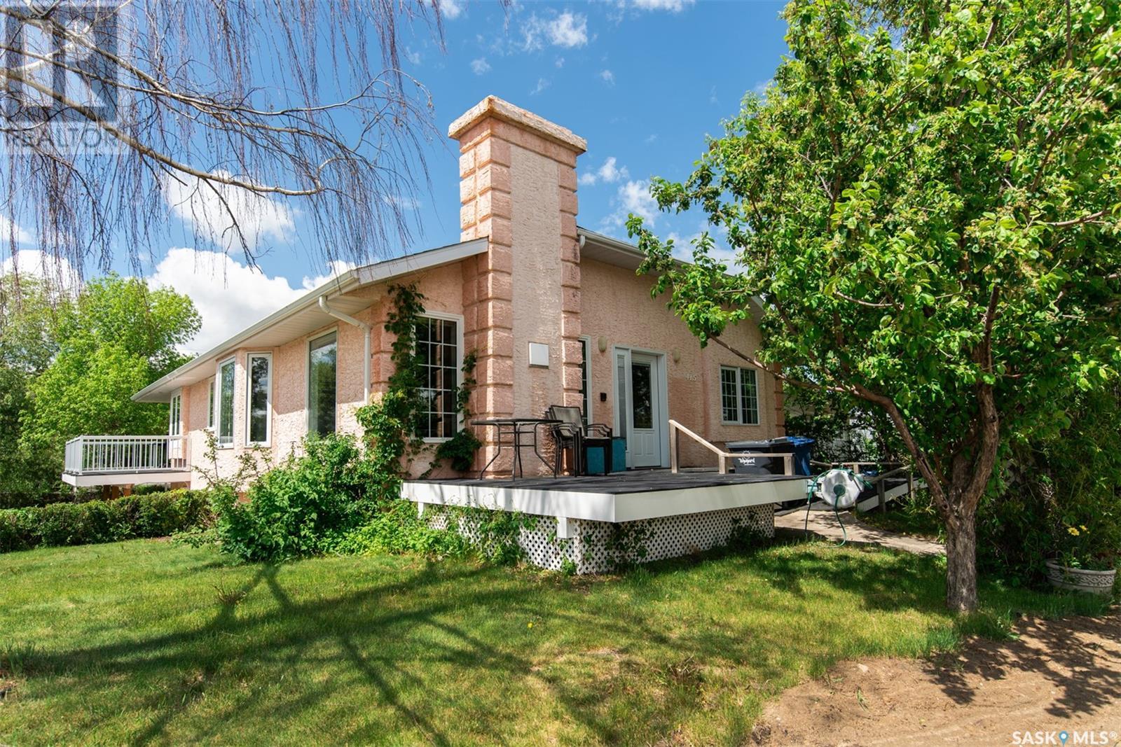415 5 Street East, Wynyard, SK S0A 4T0