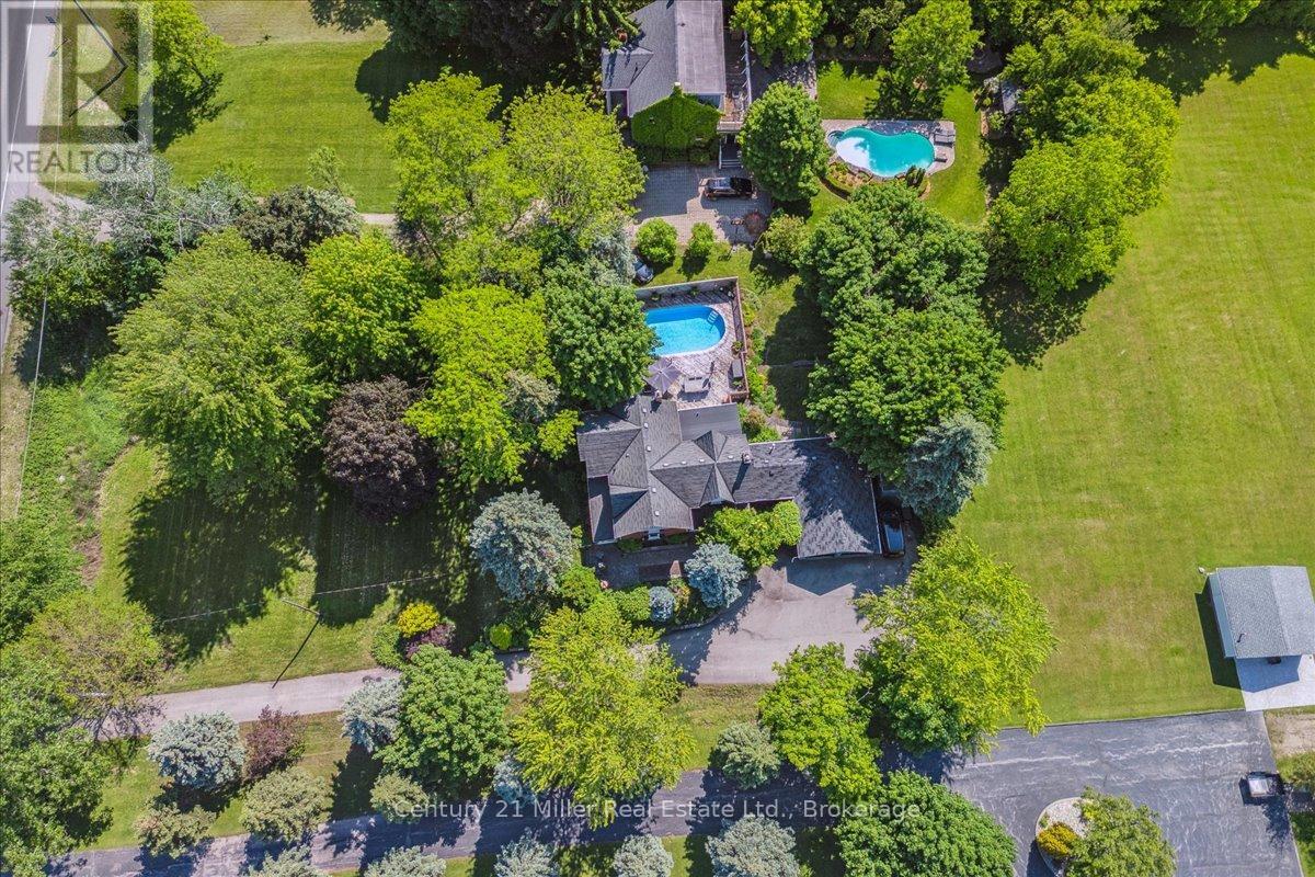 585 Dundas St E, Hamilton, ON L0R 2H1