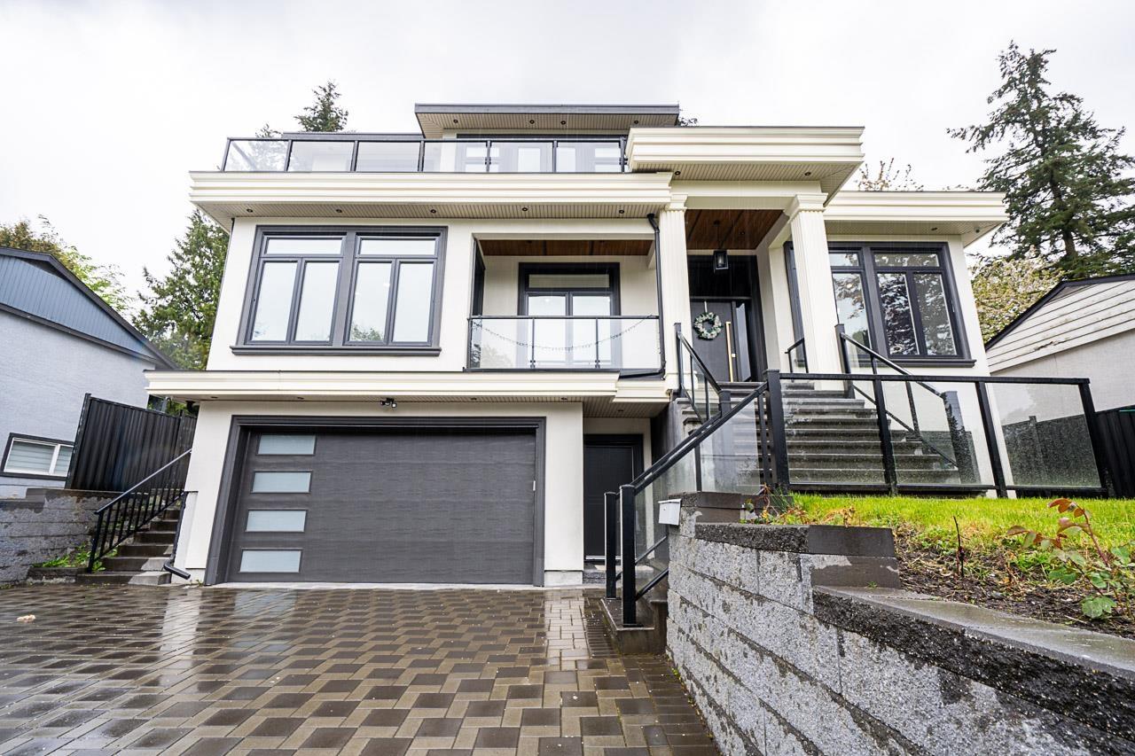 11370 Glen Avon Dr, Surrey, BC V3R 4Y6