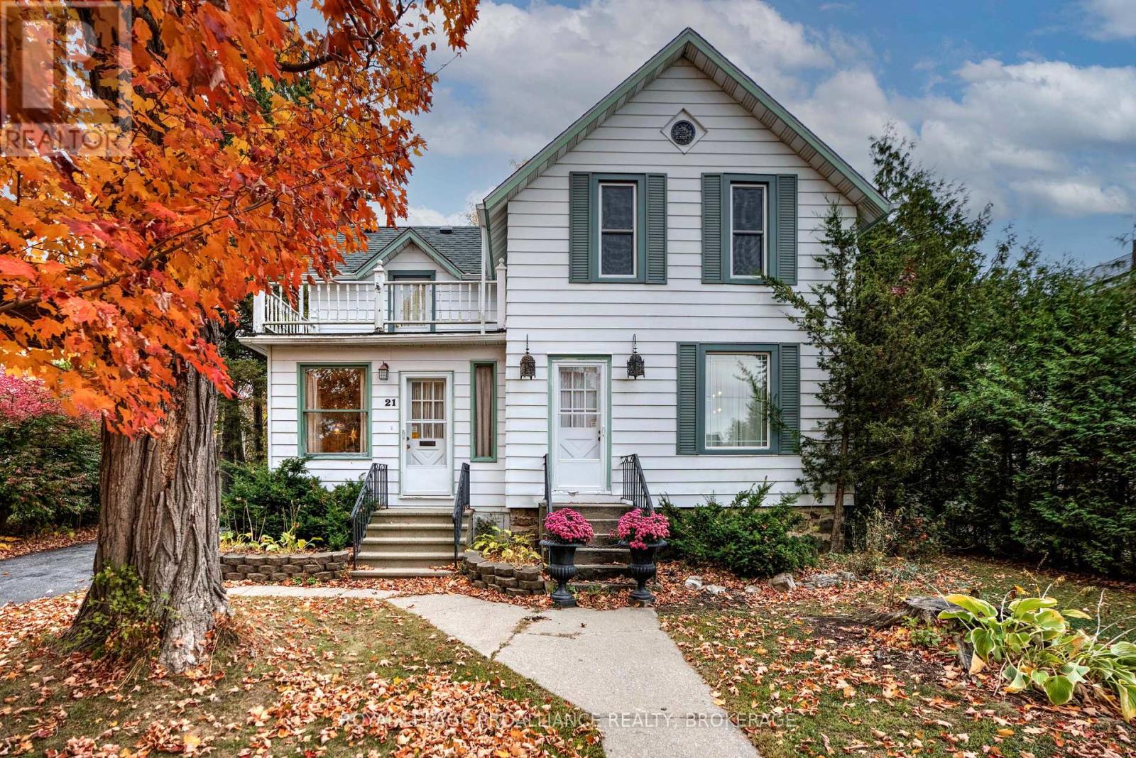 21 Osborne St, Gananoque, ON K7G 2N4