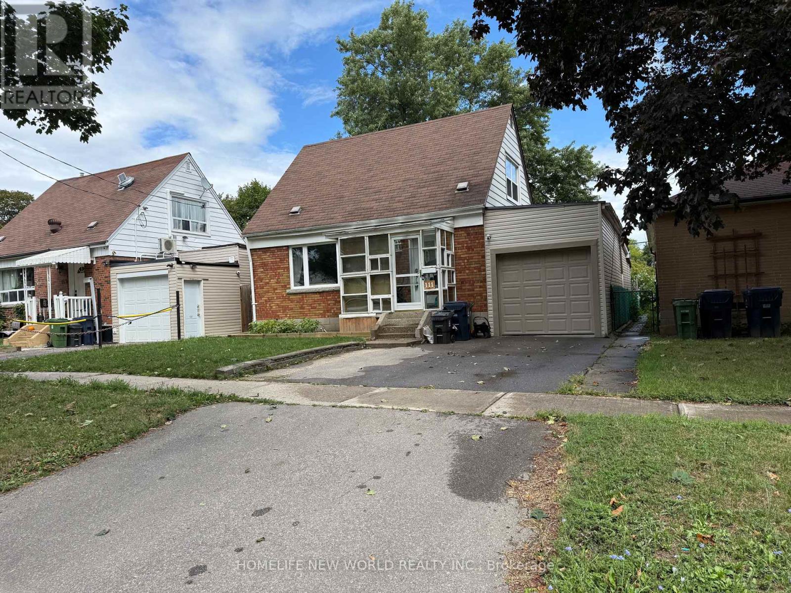 111 Vauxhall Dr, Toronto, ON M1P 1R5
