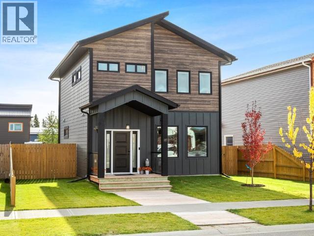 127 Sybil Cir, Whitehorse, YT Y1A 0R7