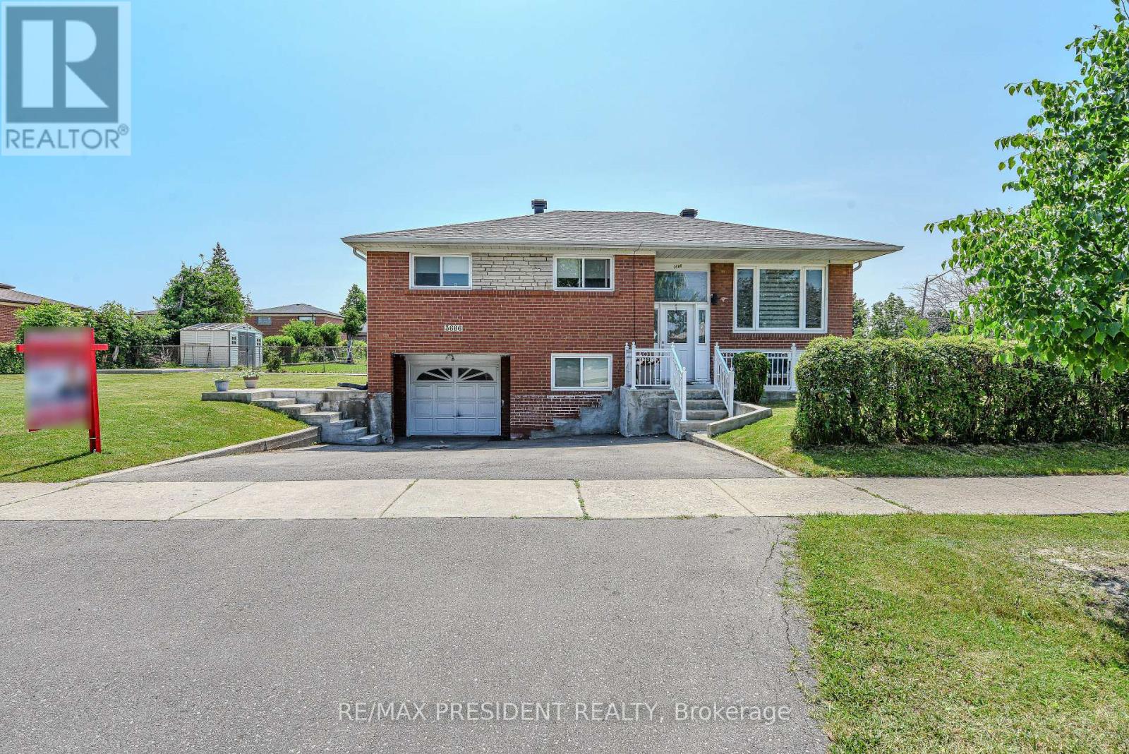 3686 Darla Dr, Mississauga, ON L4T 2C9