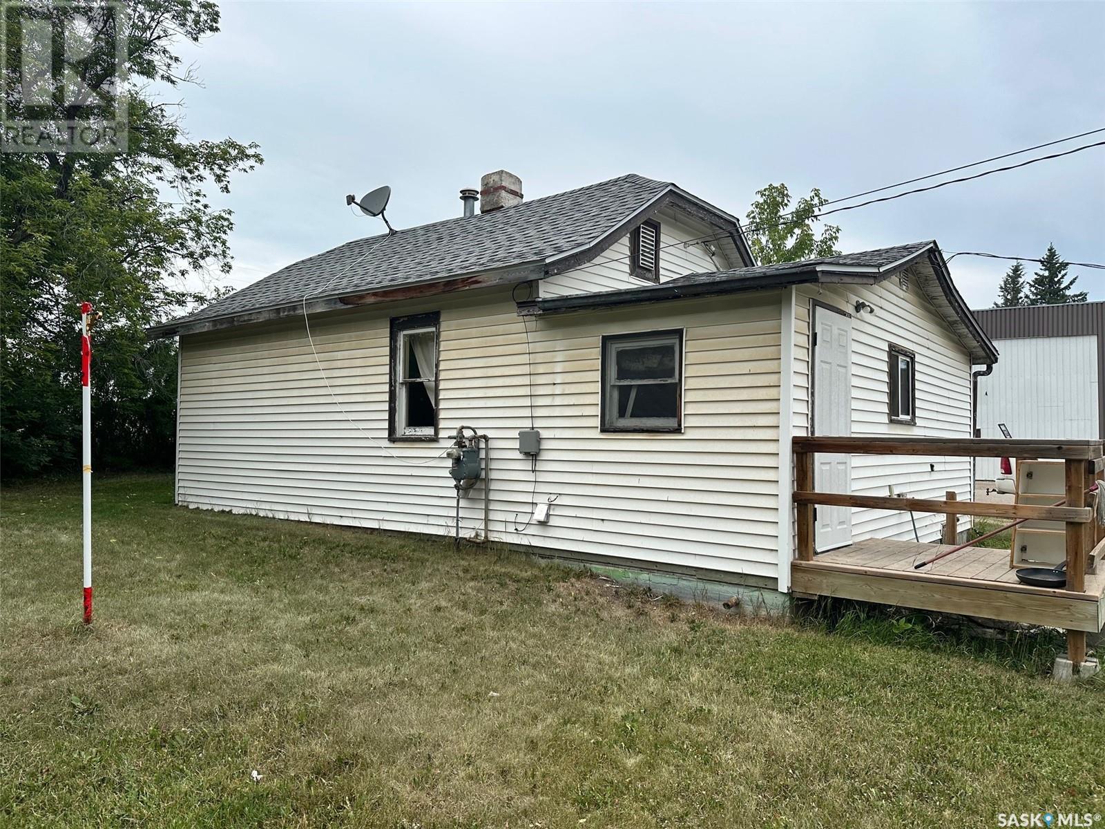 202 Prince St, Hudson Bay, SK S0E 0Y0