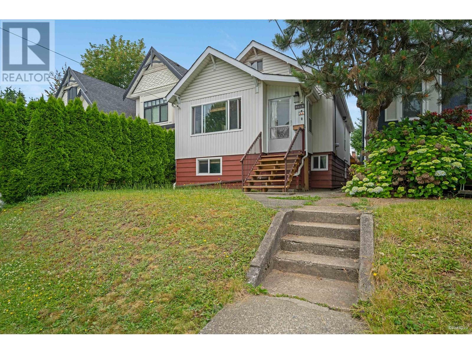 811 Dublin St #b, New Westminster, BC V3M 2Y5