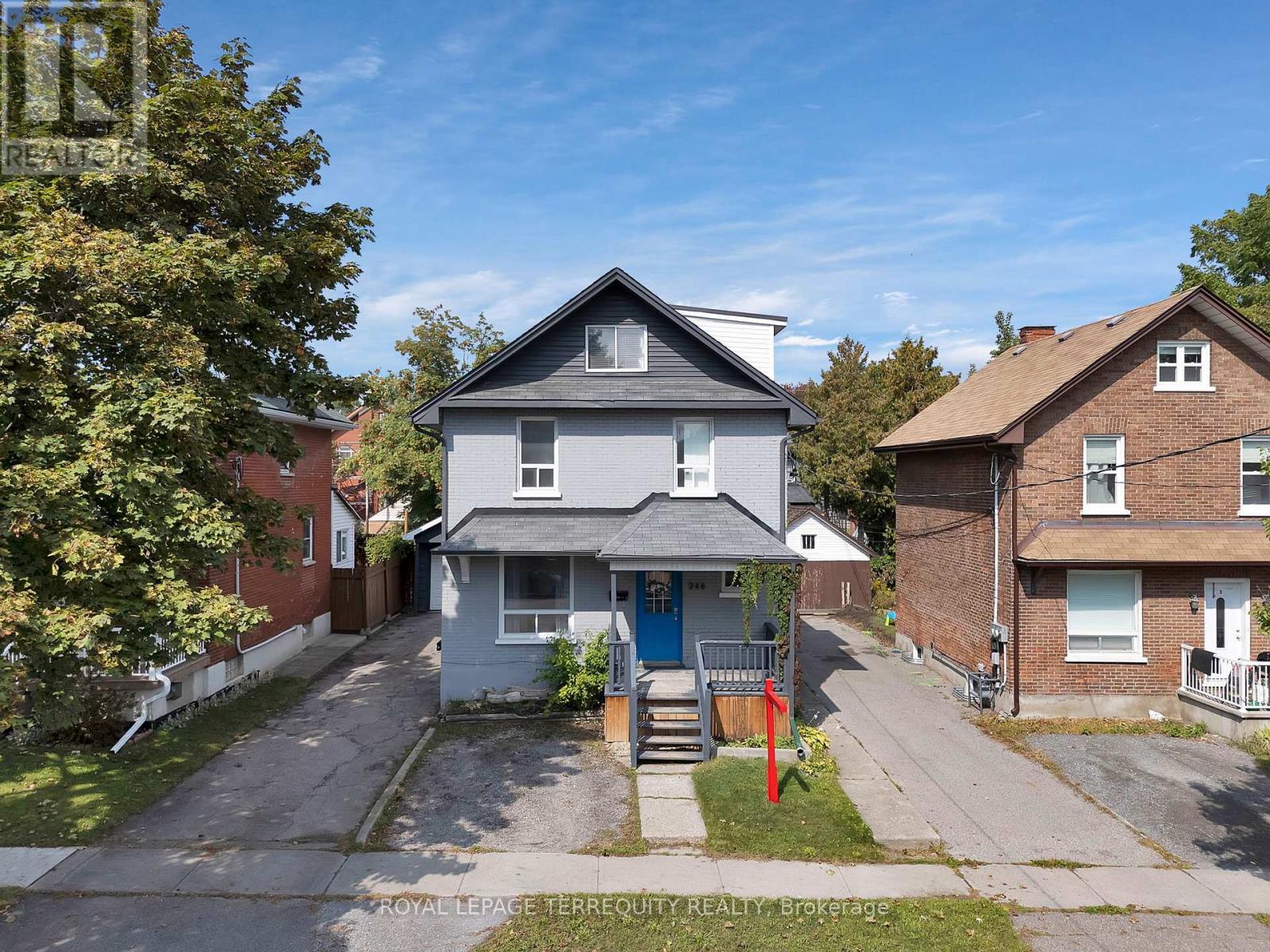 246 Bruce St, Oshawa, ON L1H 1R5