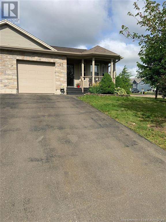 42 Newberry St, Moncton, NB E1G 5M6