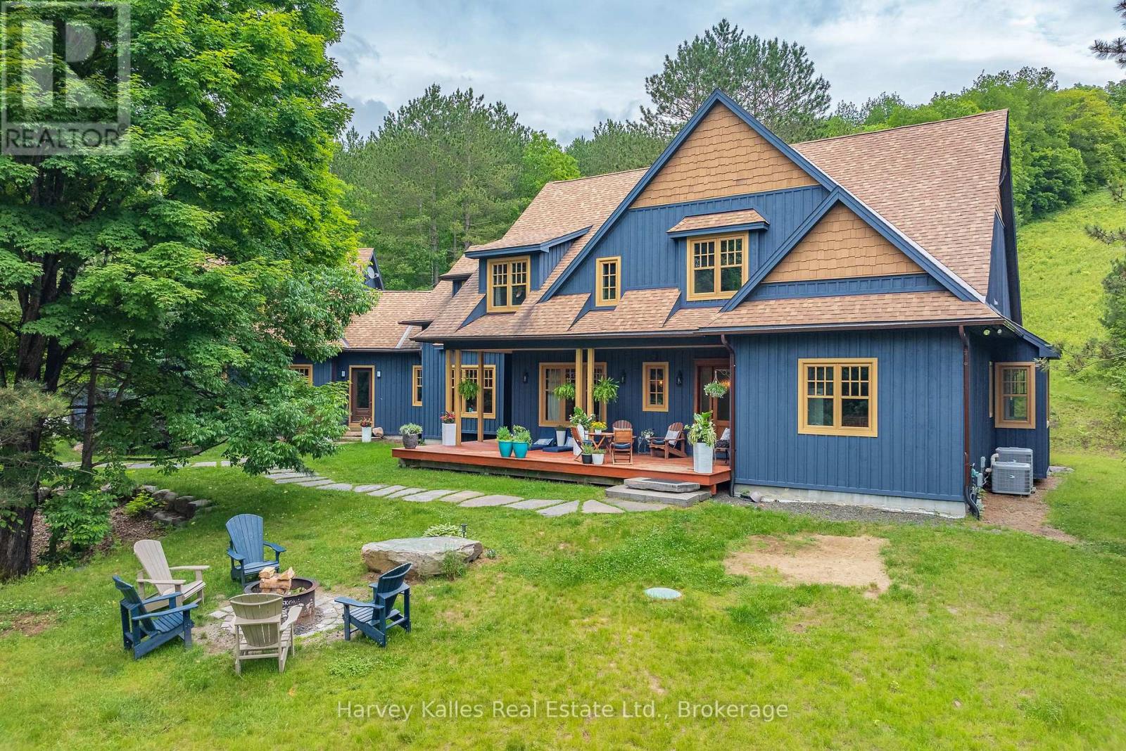 1074 Tally Ho Winter Park Rd, Lake of Bays, ON P1H 2J6