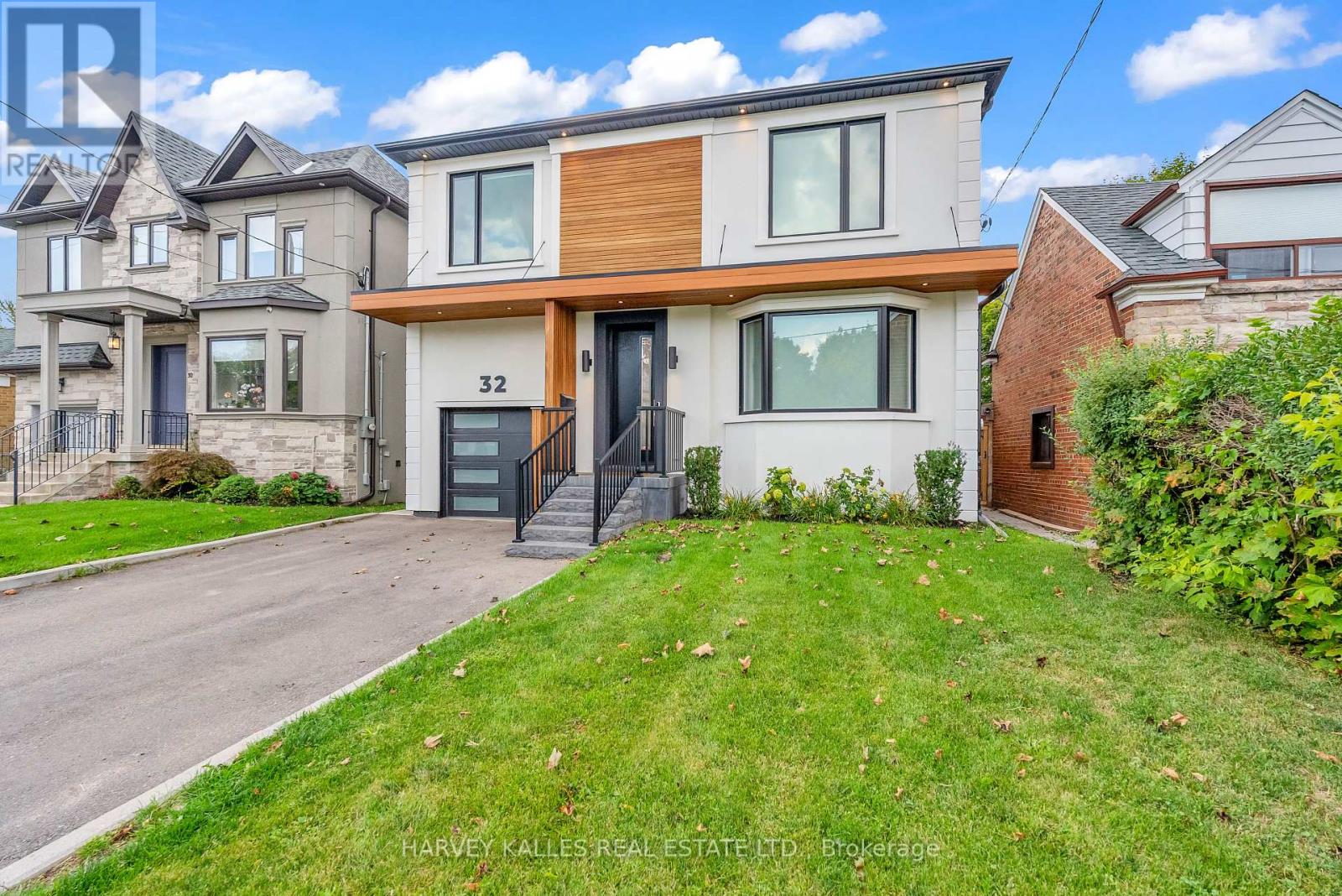32 Almont Rd, Toronto, ON M3H 3E3