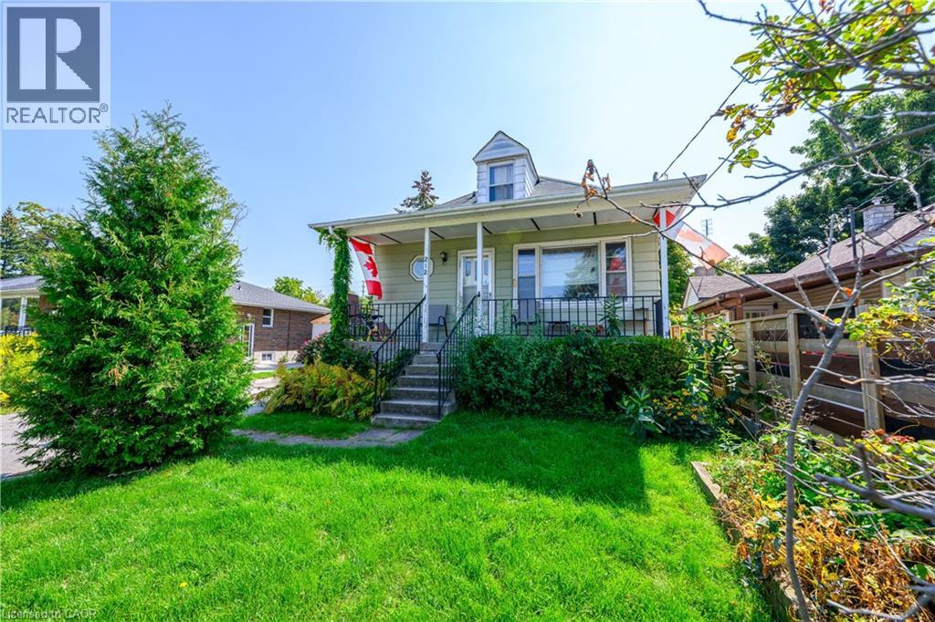 212 Troy St, Mississauga, ON L5G 1S7
